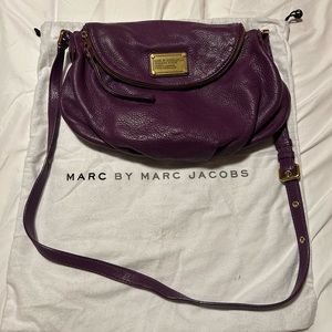 marc jacobs large classic q natasha crossbody bag